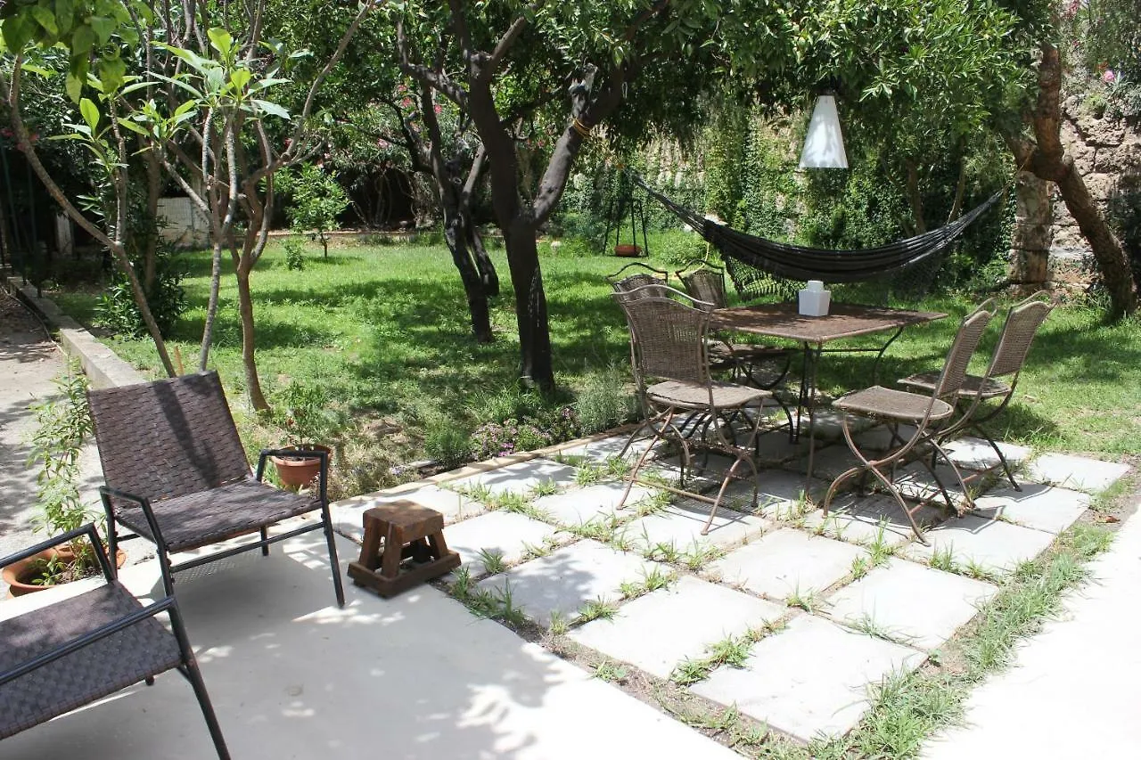 Nel Giardino Degli Agrumi Palermo 2*,  Italia